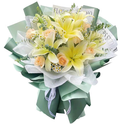 新乡9朵香槟玫瑰黄色百合,每天充满活力