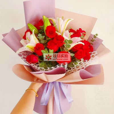 新乡18朵红玫瑰百合,真情相守一生